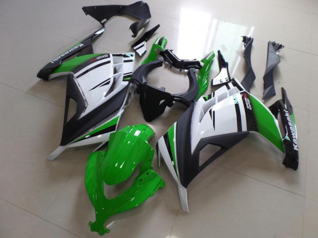 Carénage Kawasaki ZX 300R 13-16 - Vert Noir et Blanc Carénage Kawasaki ZX 300R 13-16 - Vert Noir et Blanc